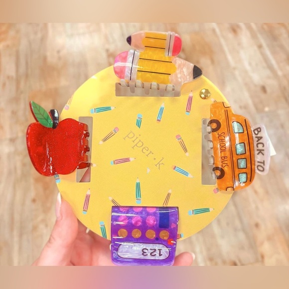 NWT ✏️ 🍎 Piper K back to school hair clips set of 4 - Picture 3 of 16